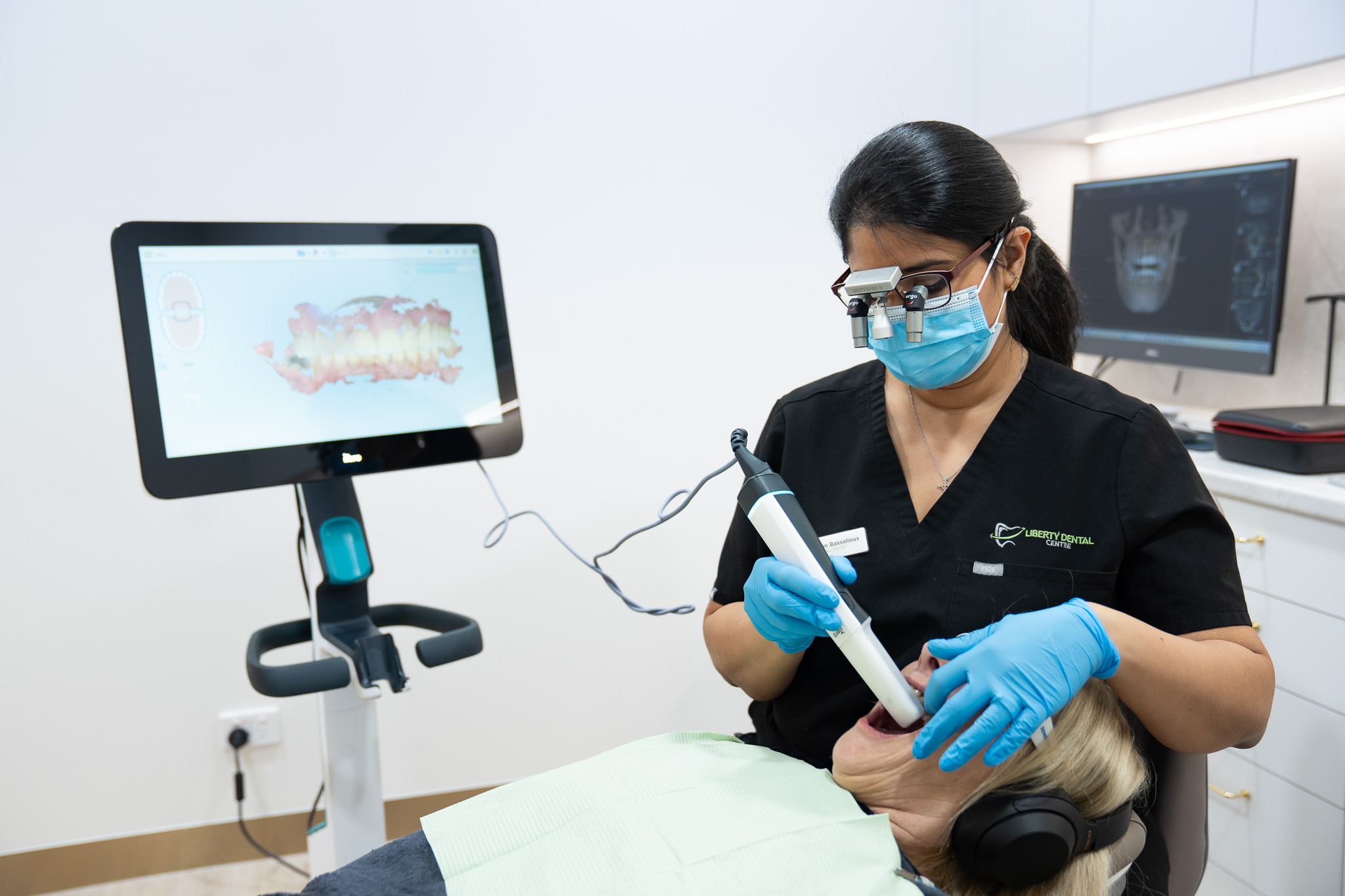 Who Offers Invisalign in Mount Waverley? (And How to Pick the Right Provider)