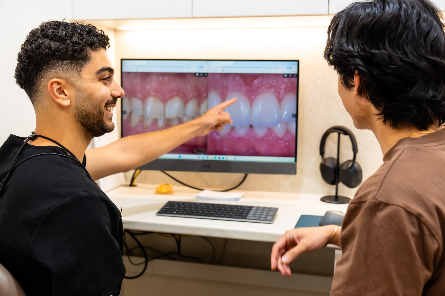 Choosing a Cosmetic Dentist for Veneers in Mount Waverley: What Actually Matters